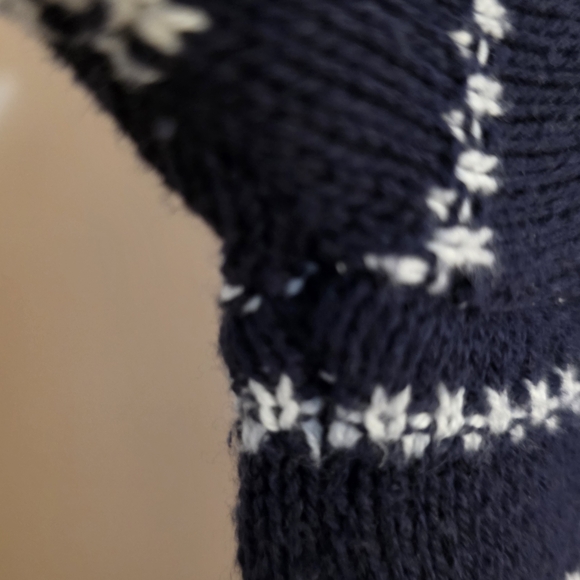 Women's Sz L Striped Navy and White Sweater - Picture 7 of 11